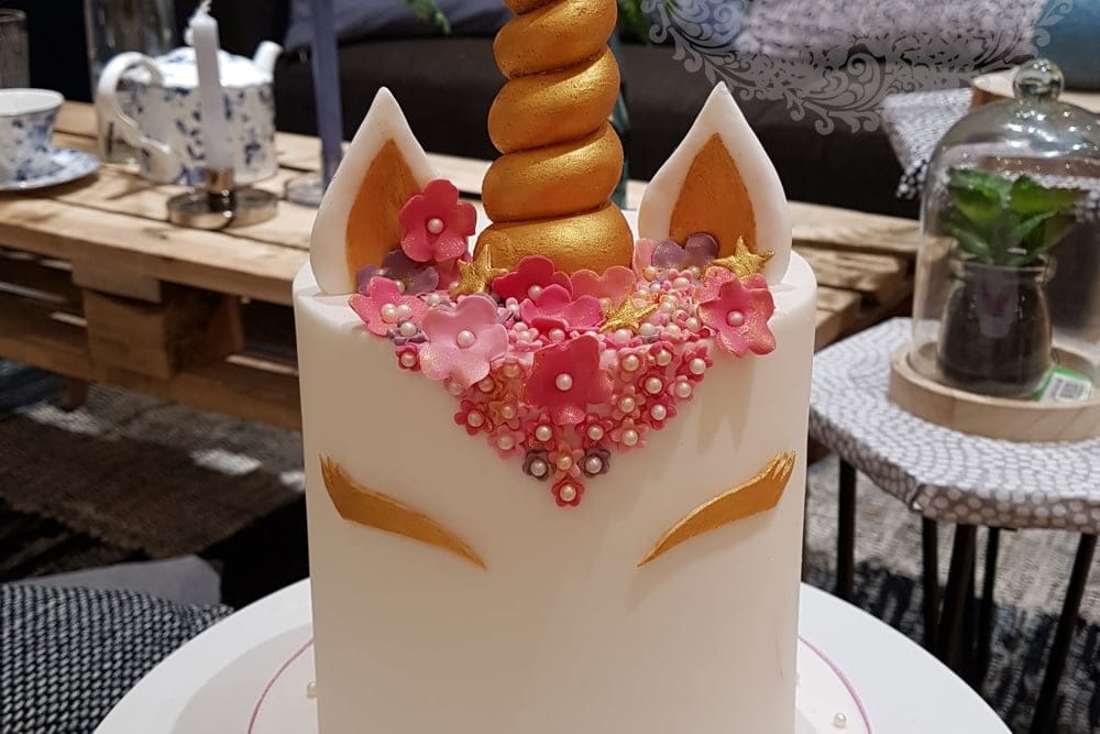 initiation cake design